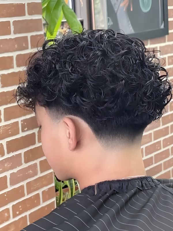 Textured Curls with Low Taper for a Natural Look